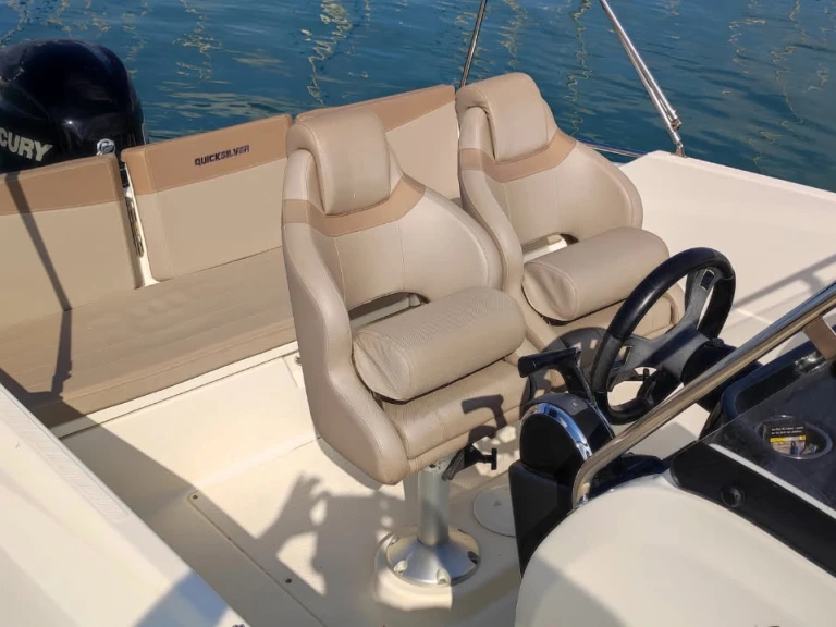 Quicksilver Quicksilver 675 Open Activ da affittare a  Six-Fours-les-Plages