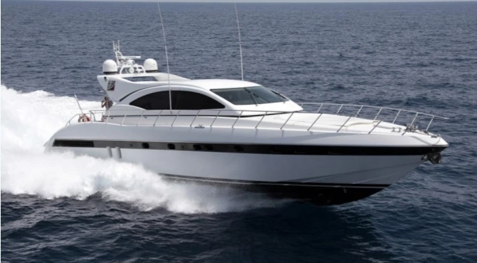 Noleggio Yacht di lusso a Sorrento – Overmarine S.p.a MANGUSTA 72
