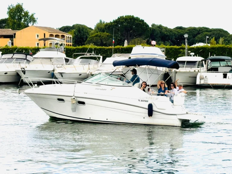 Noleggio Barca a motore Four Winns con patente nautica