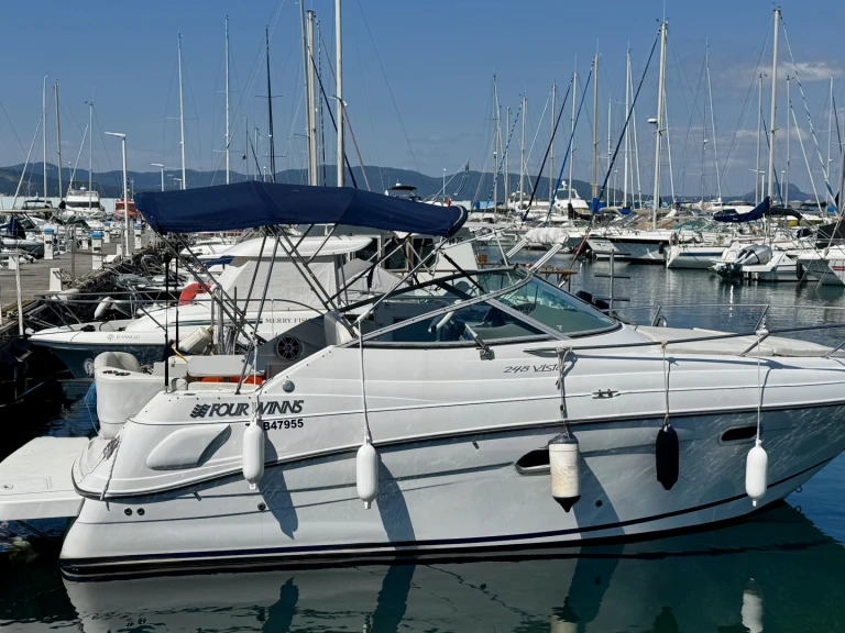 Noleggio a Saint-Raphaël – Four Winns Vista 248 su SamBoat