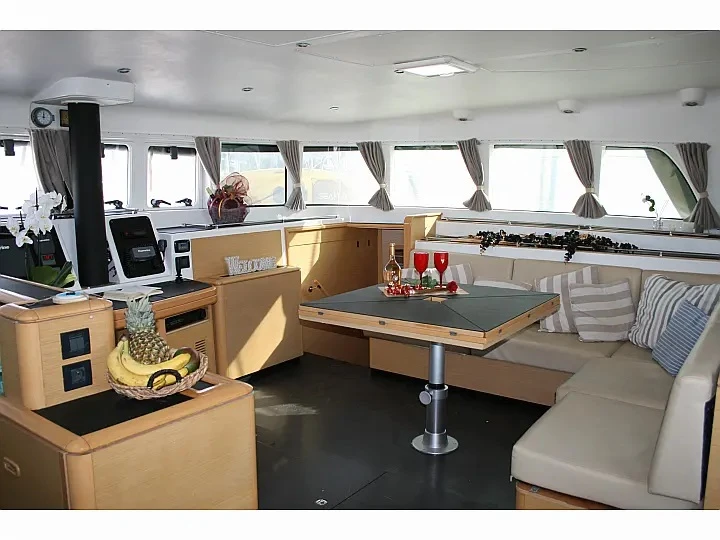 Noleggio barche Álimos economico Lagoon 500