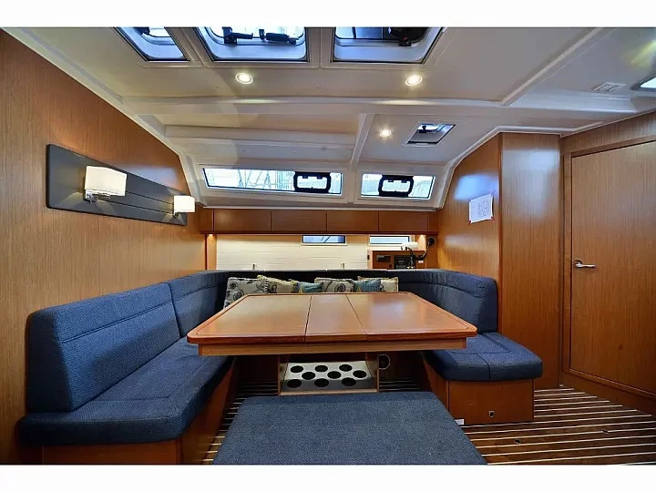 Noleggio barche Bavaria Cruiser 46 a Álimos su Samboat