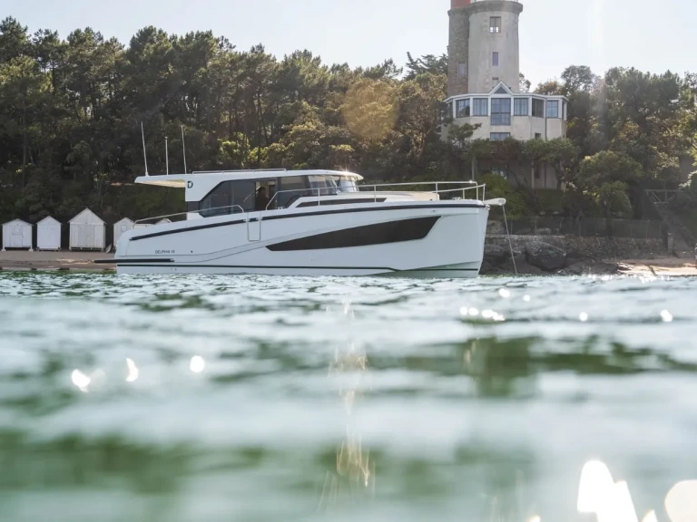 Noleggio barche Spalato economico Delphia 10 Sedan