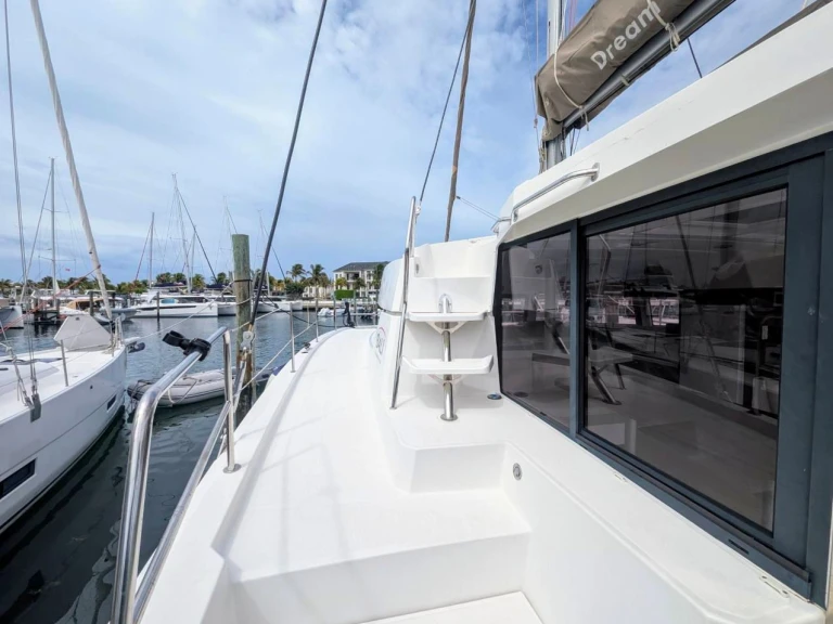 Noleggio Catamarano con o senza skipper Bali a Le Marin