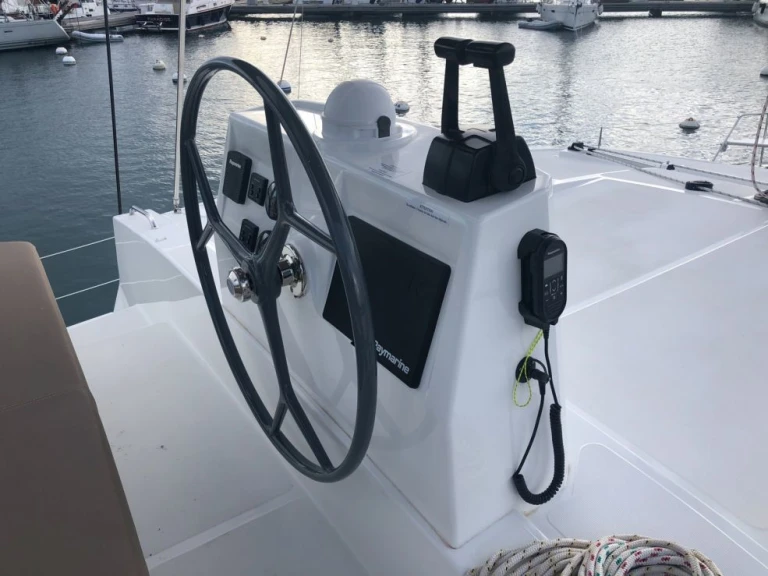 Noleggio Catamarano con o senza skipper Bali a Le Marin