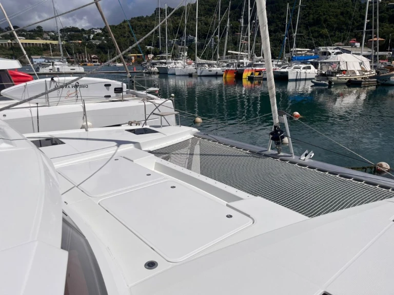 Noleggio Catamarano con o senza skipper Fountaine Pajot a Bas du Fort