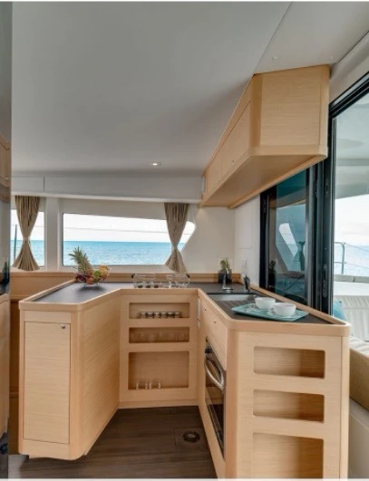 Catamarano a noleggio a Parham Town al miglior prezzo