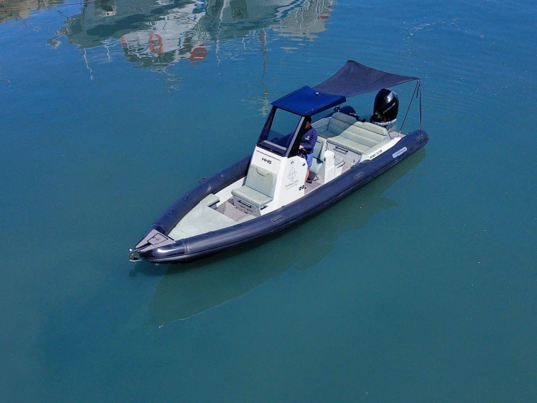 Noleggiare una Hydrohulls HH8 a Gouviá