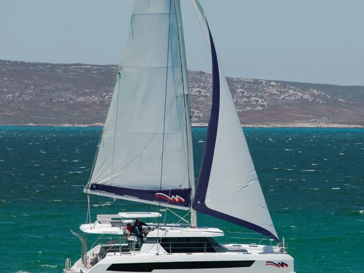 Noleggio Catamarano Leopard con patente nautica