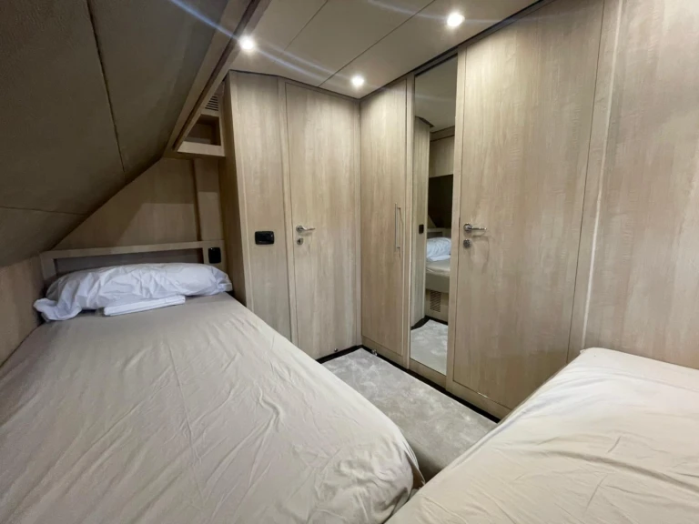 Noleggio a Milazzo – Bayliner Sarnico 65 su SamBoat