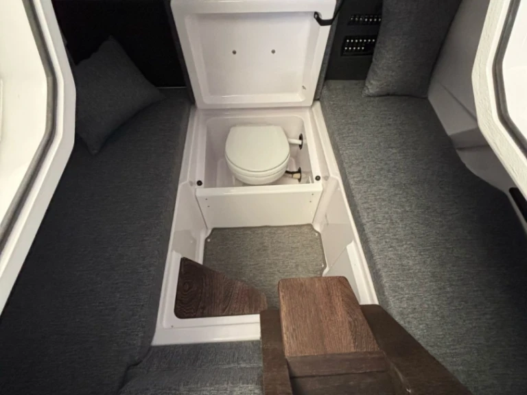 Noleggiare una Axopar 29 Sun Top a La Trinité-sur-Mer