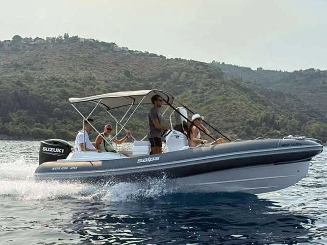 Noleggio Gommone con o senza skipper Salpa a Corfù