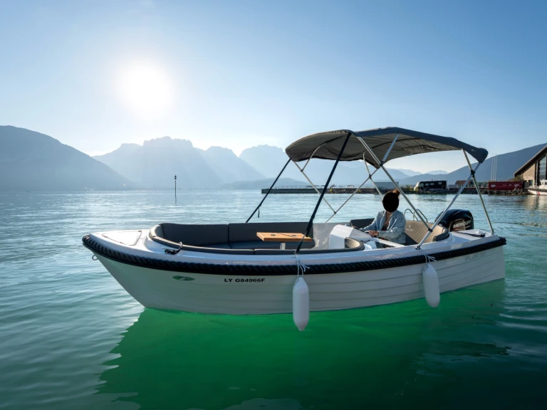 Noleggio barche boatbuilding motor yacht boatbuilding motor yacht valory 555 a Vieux Port de Cannes su Samboat