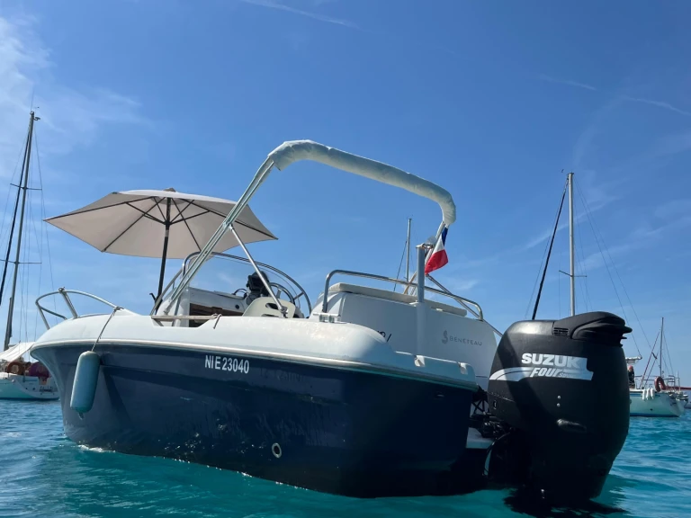 Noleggio Barca a motore con o senza skipper Chris Craft a Cannes