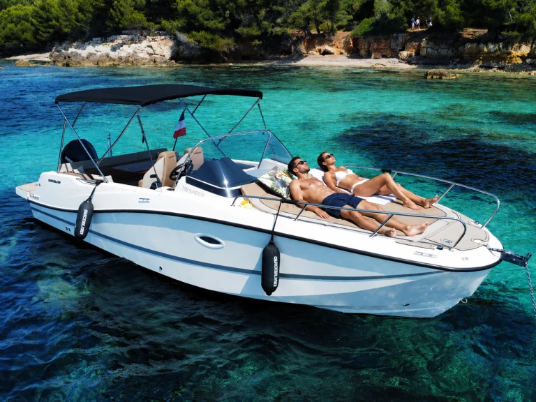 Noleggio barche Quicksilver Quicksilver 605 Sundeck a Mandelieu-la-Napoule su Samboat