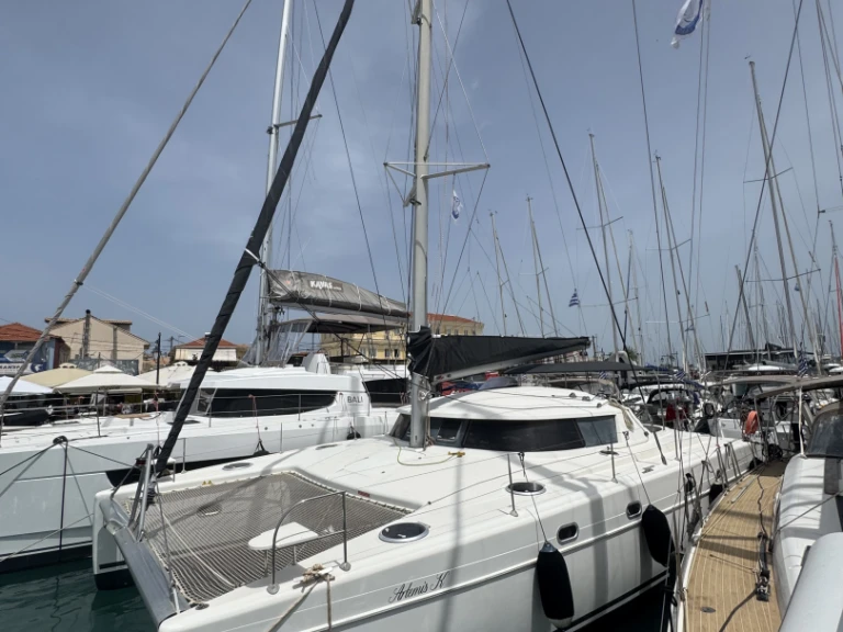 Noleggio Catamarano con o senza skipper Fountaine Pajot a Lefkáda