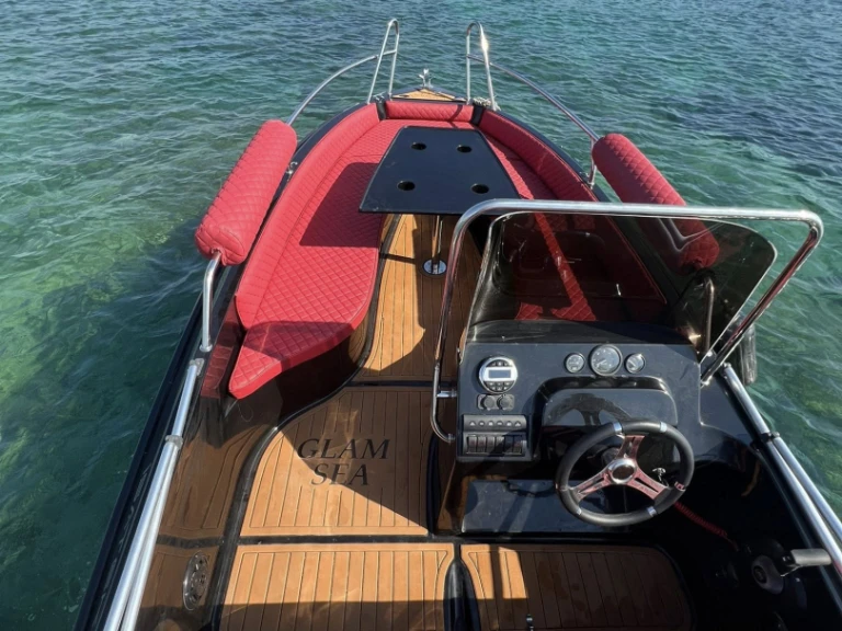 Noleggiare una ISATEK TEKNE COBRA 495 a Glyfáda