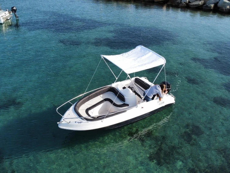 Noleggio Barca a motore con o senza skipper kruger a Cannes