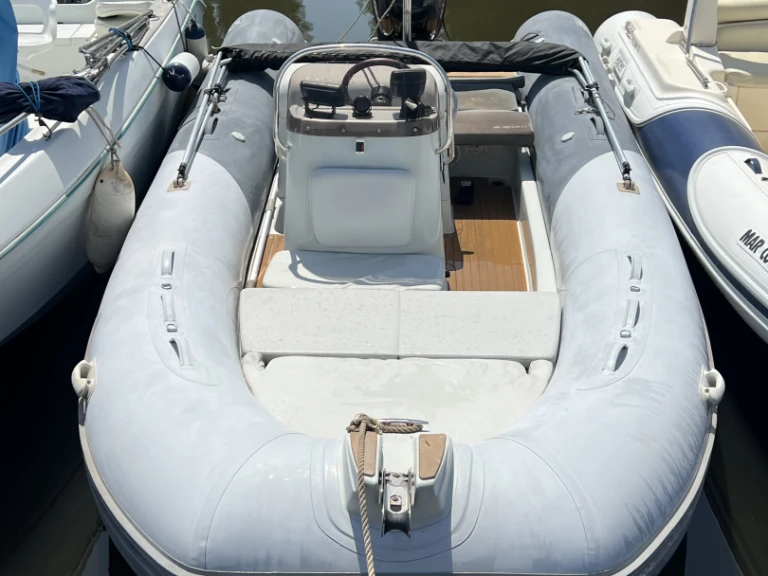 Noleggio barche Zodiac Medline 580 Limited Edition a Hyères su Samboat