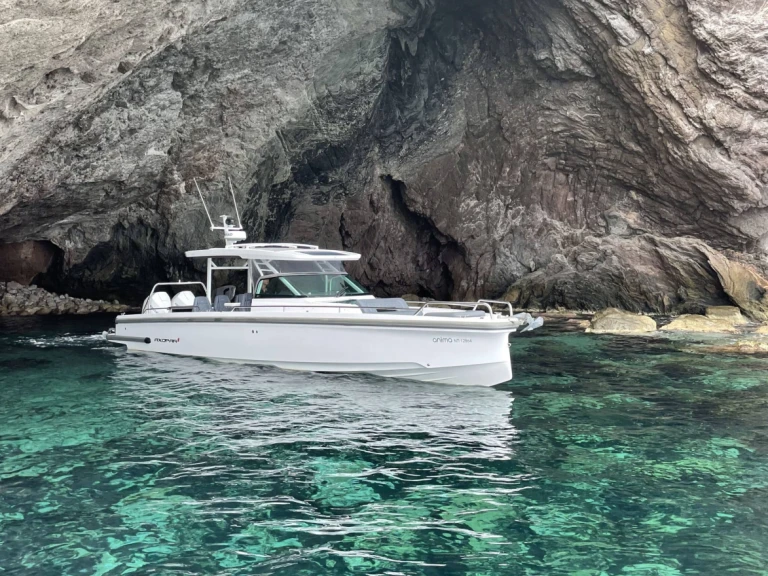 Barca a motore a noleggio a Alyki al miglior prezzo