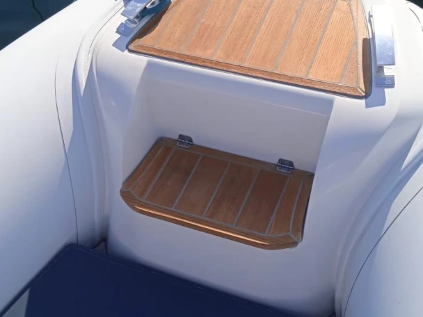 Gommone a noleggio a Forio al miglior prezzo