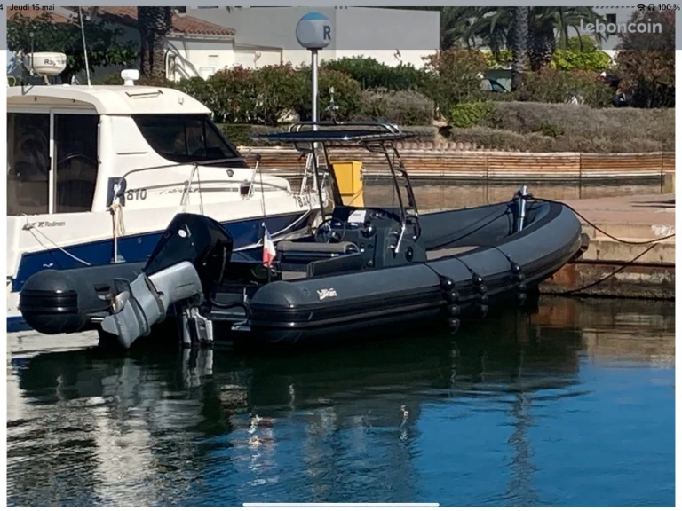 Noleggiare una SeaWater 280 Smeralda a Marsiglia