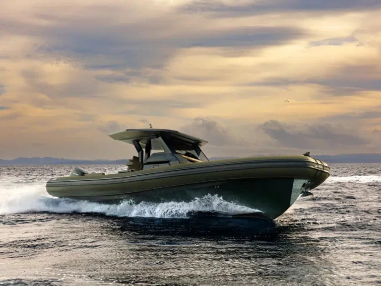 Noleggio a Grand Piquey – Sea Water Phantom 420 su SamBoat