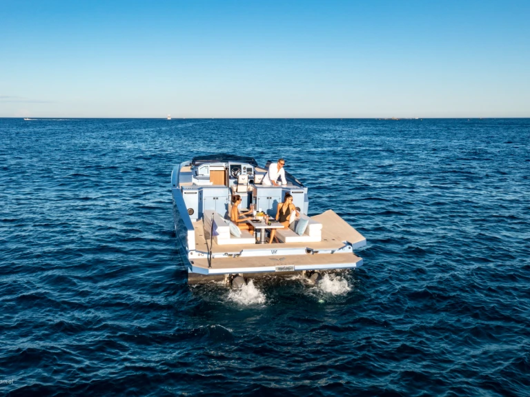 Barca a motore a noleggio a Cannes al miglior prezzo