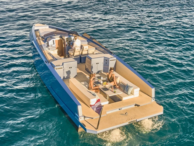 Alium Yachts 42'S da affittare a  Cannes