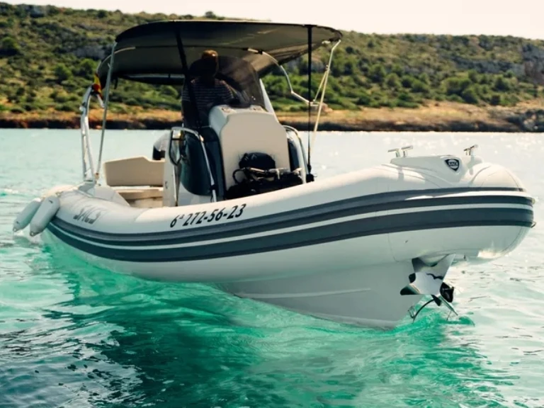 Noleggio a Tivat – Sacs Sacs S 780 su SamBoat