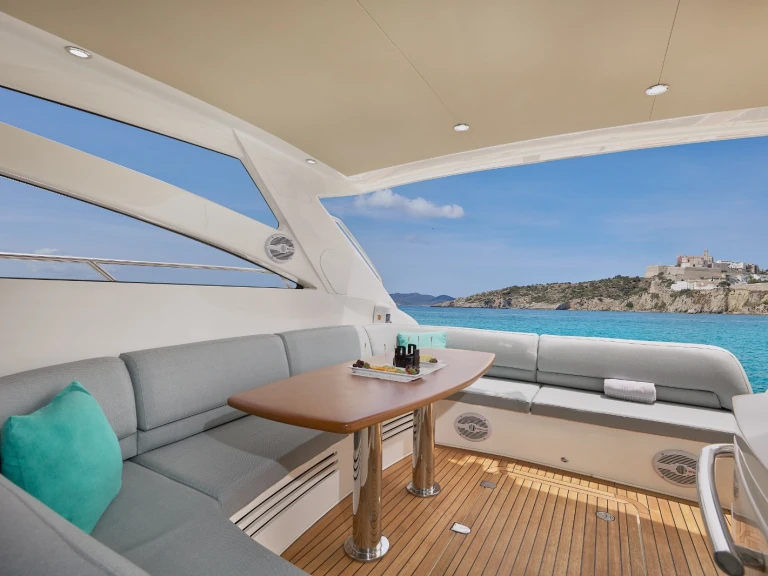 Noleggio barche Princess Princess V58 a Marina Botafoch su Samboat