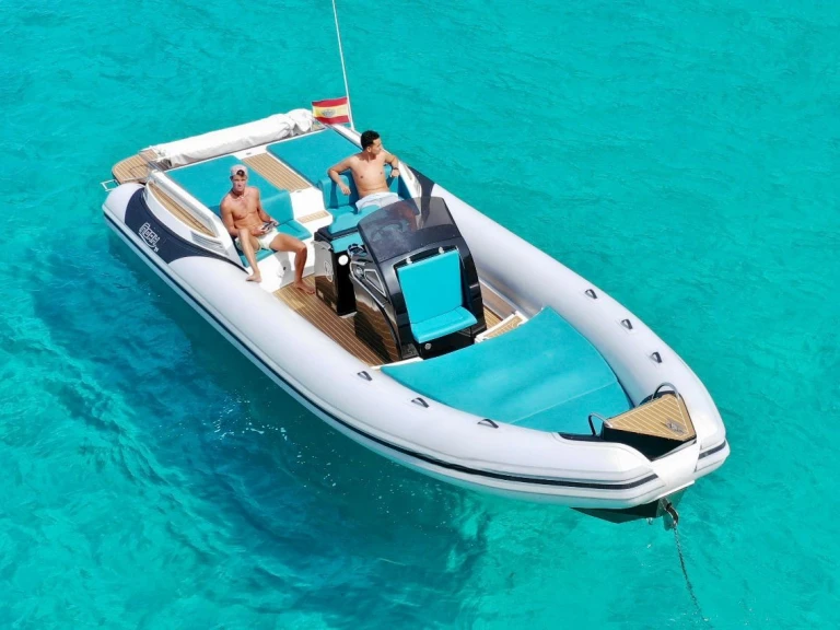 Noleggio Gommone a Marina Botafoch – Noah 29EFB