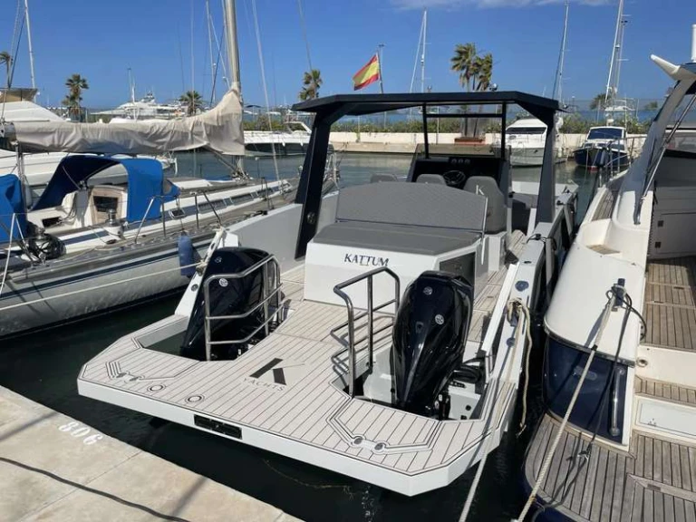 Barca a motore a noleggio a Dénia al miglior prezzo