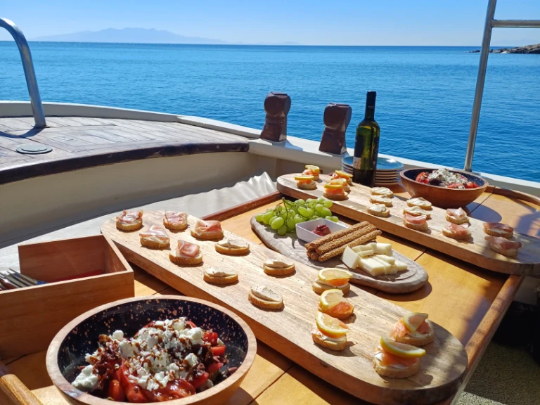 Noleggio a Mykonos (Citta) – Traditional Wood Wood su SamBoat