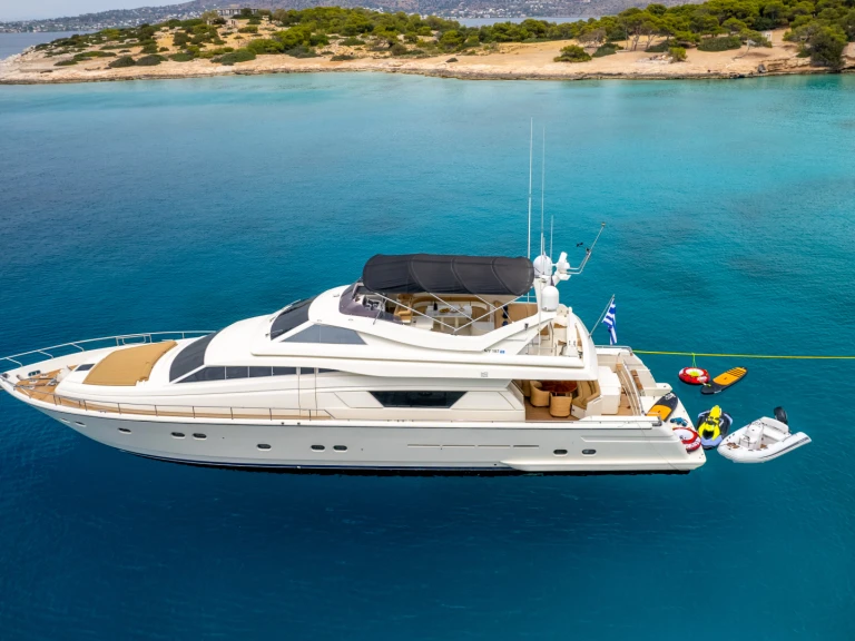 Noleggio Yacht di lusso a Marina Aliki – Ferretti Ferretti 80