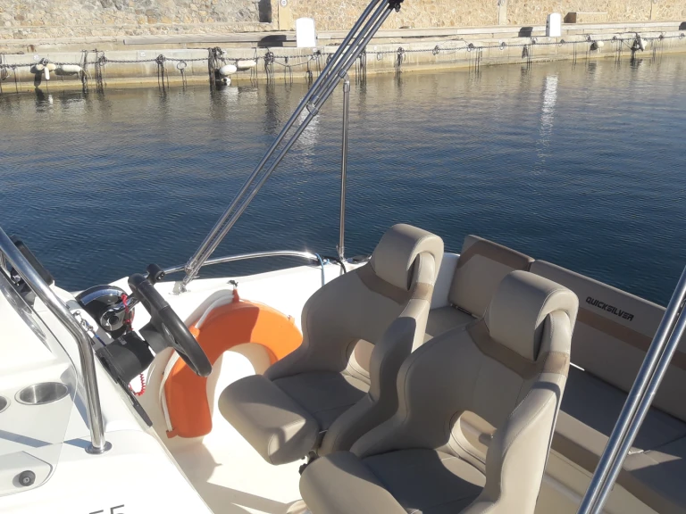 Noleggio a Six-Fours-les-Plages – Quicksilver Quicksilver 555 Activ Open su SamBoat
