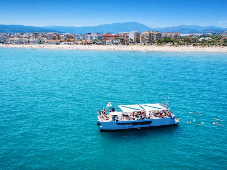 Serenity Catamarán da affittare a  Puerto Marina Benalmadena