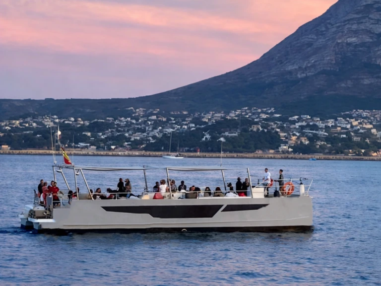 Noleggio a Puerto Marina Benalmadena – Serenity Catamarán su SamBoat