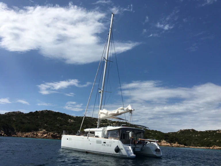 Catamarano a noleggio a Pozzuoli al miglior prezzo