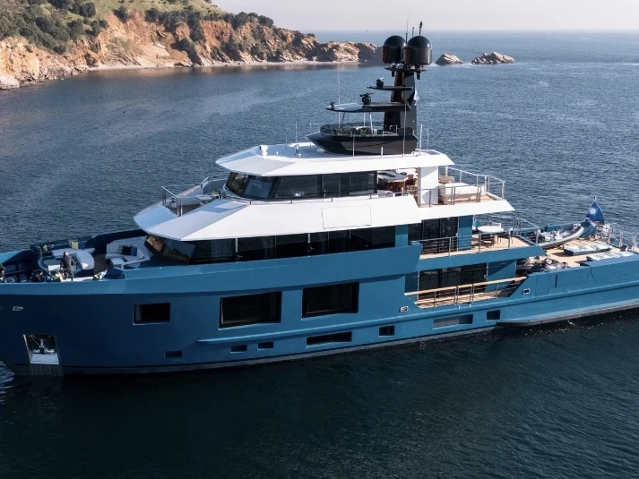 Noleggiare una King Benji  First 45 a Saint-Tropez
