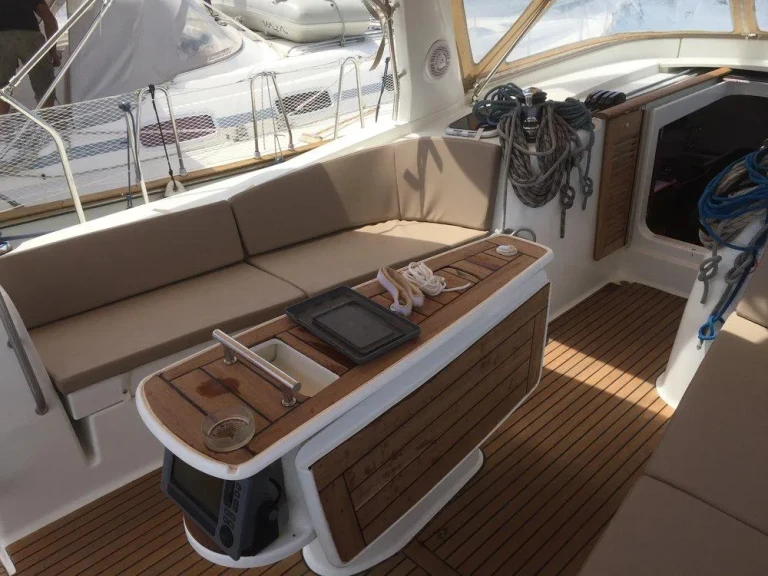 Noleggio barche Álimos economico Oceanis 50 Family