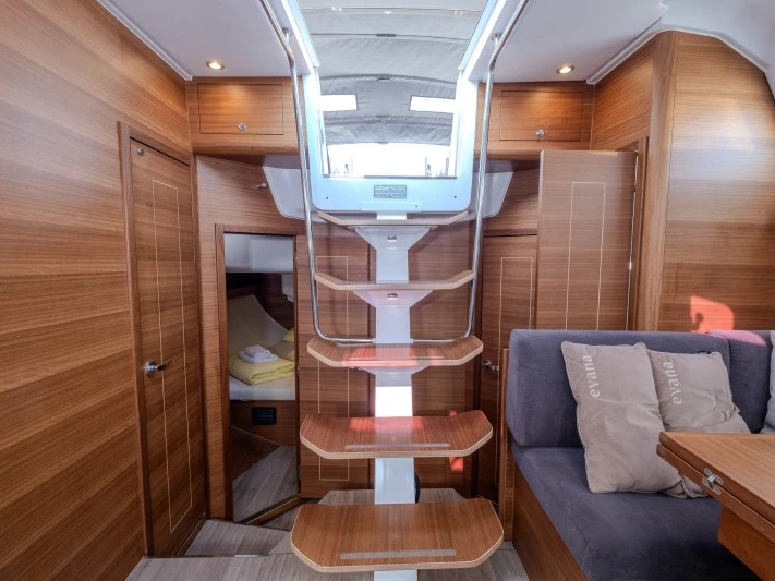 Noleggio Barca a vela Elan con patente nautica