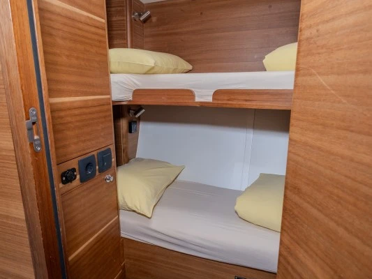 Elan Impression 50.1 da affittare a  Sebenico