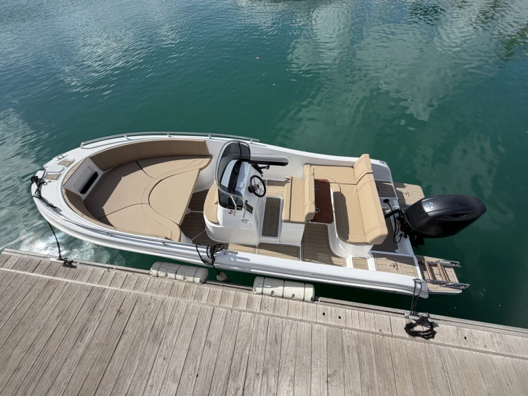 Noleggio Barca a motore Allegra Boats con patente nautica