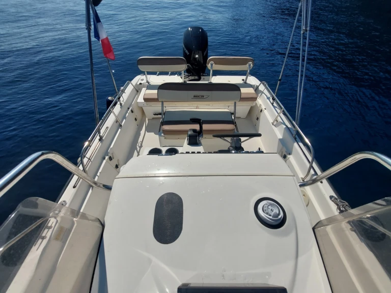 Noleggio Barca a motore con o senza skipper Boston Whaler a Port de la Rague