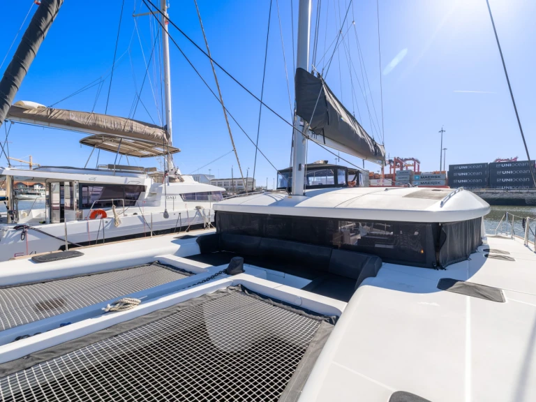 Catamarano a noleggio a Costa de Lisboa al miglior prezzo