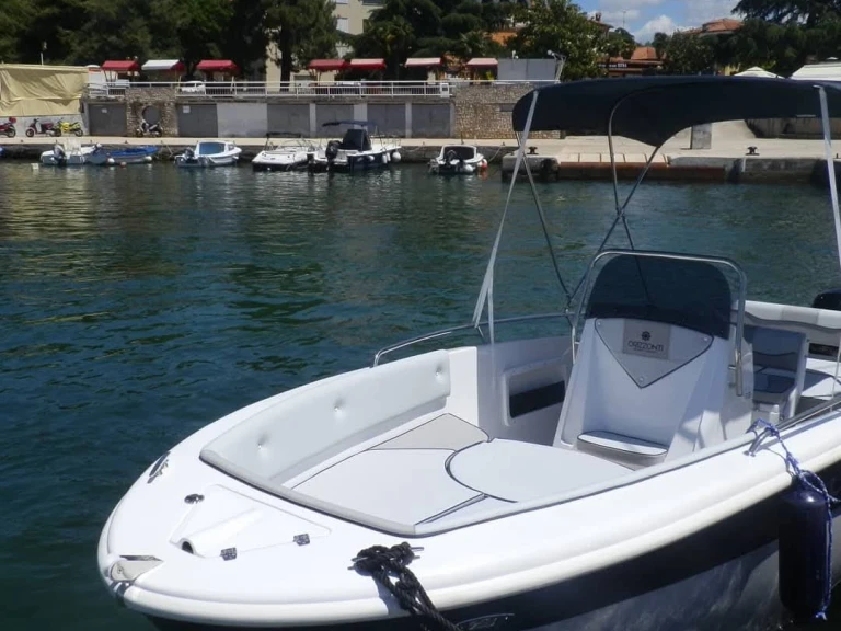 Noleggio Barca a motore a Poljica – Orizzonti calypso 21