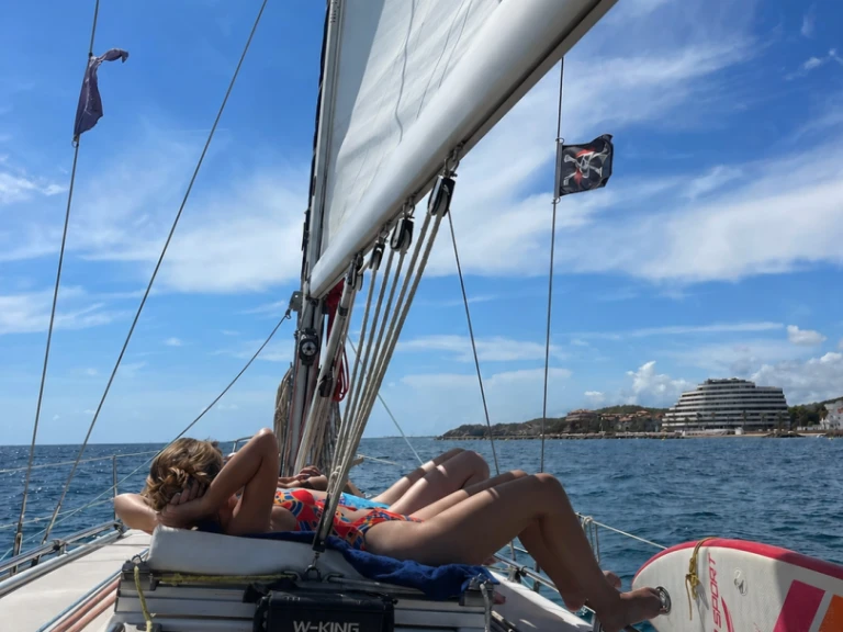 Noleggiare una Bavaria Bavaria 38 Cruiser a Sitges