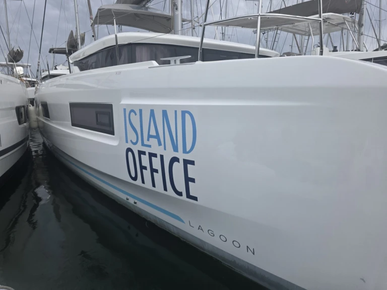 Catamarano a noleggio a Tortola al miglior prezzo