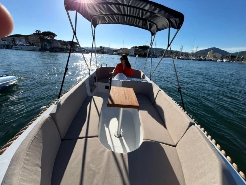 Noleggiare una Valory Valory 475 a Marsiglia